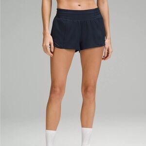 Lululemon navy hotty hot shorts 2.5 inch size 4